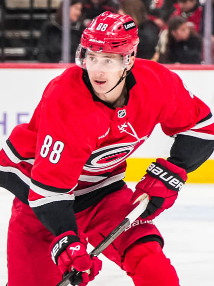 中超-卡扎伊什维利传射 泰山2-1送9人梅州降级.